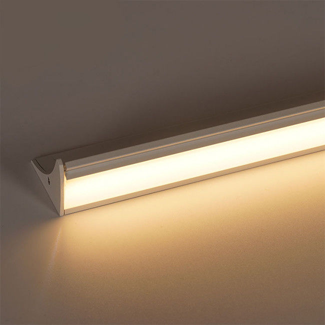 الألومنيوم الشخصي Rgb التحكم عن بعد بقيادة قطاع 120LED أبيض أحمر أخضر أزرق 12V Ip44